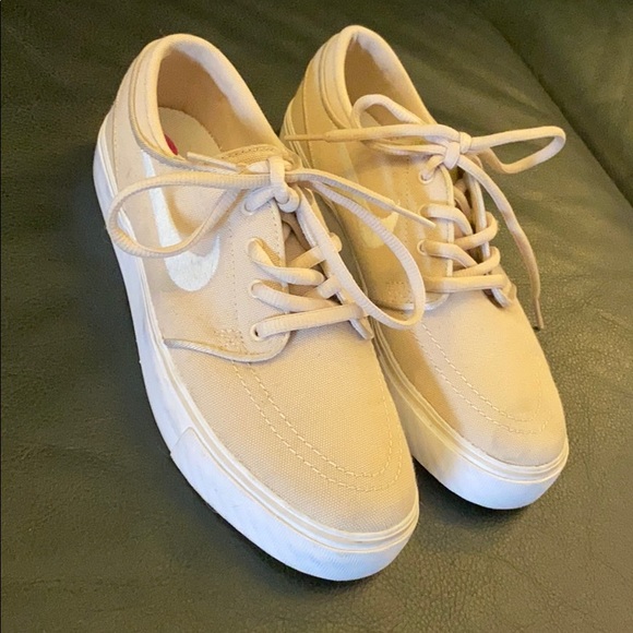 Nike Shoes - 4Y Nike SB Sneakers 👟